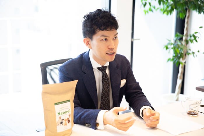 ナチュロルドッグフードのメーカーインタビュー、楽しい製薬株式会社代表の森川健司さん