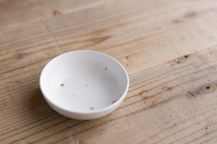 ブッチドッグフードを食べおわったお皿